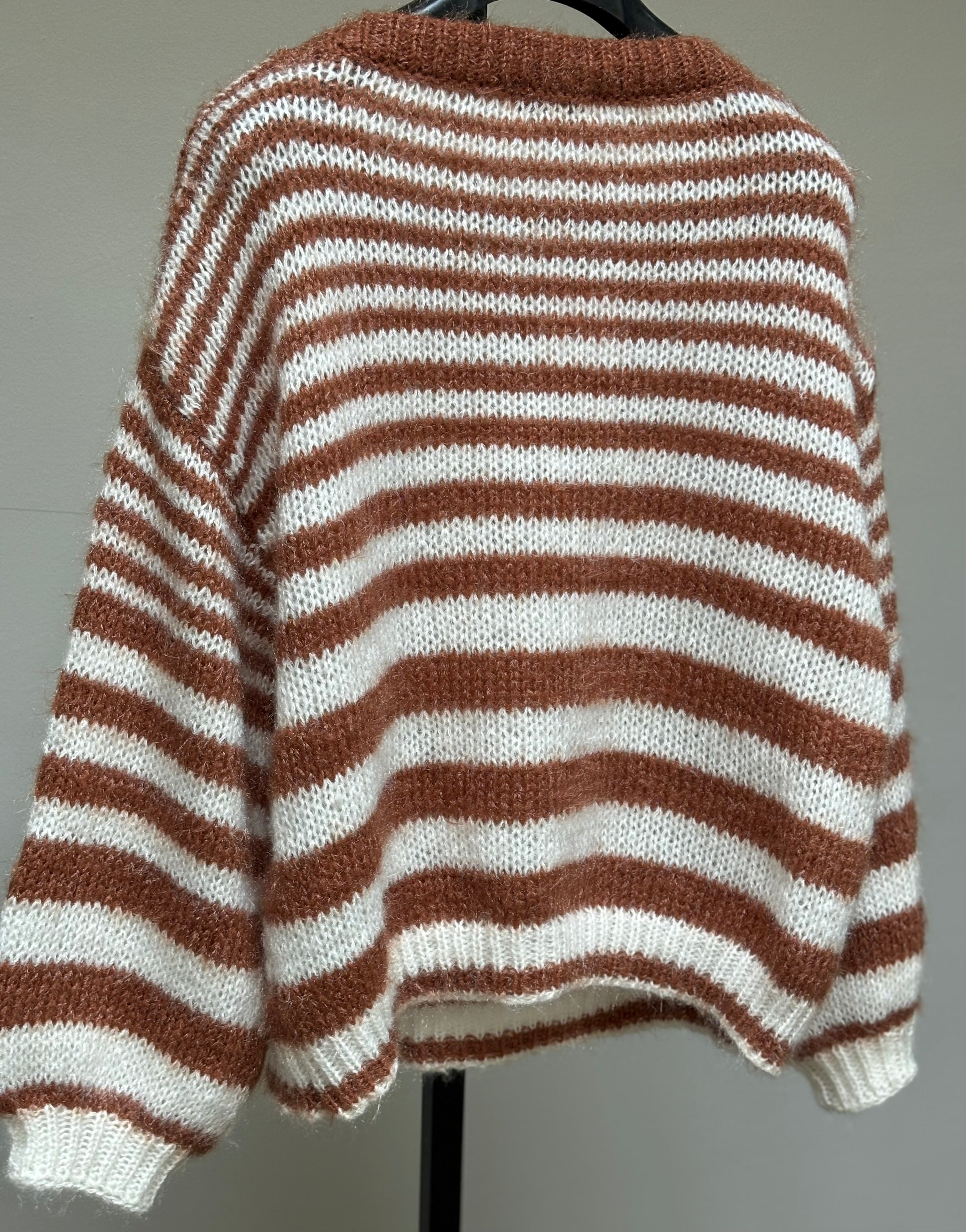 L& Stripe Cozy Pullover