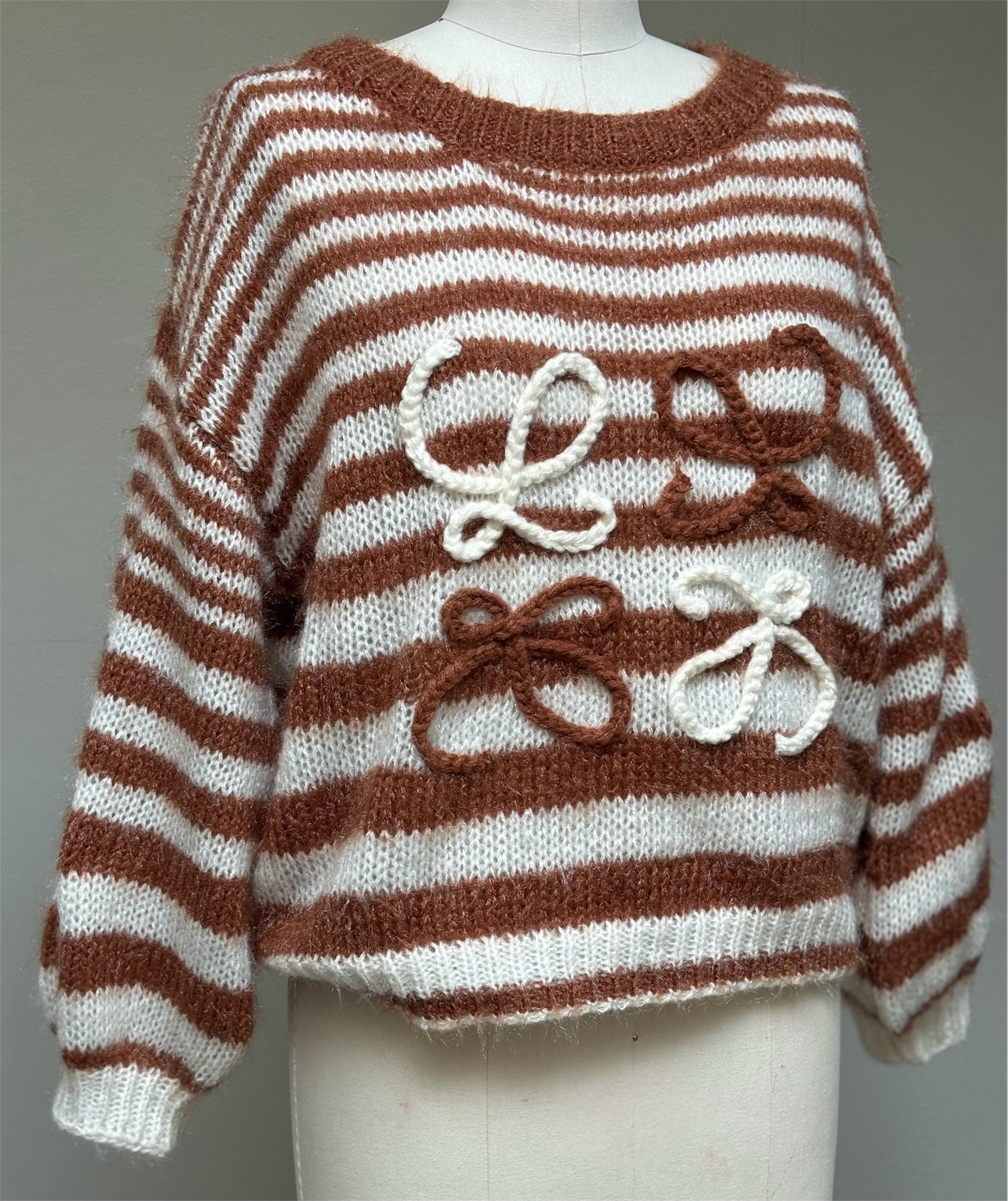 L& Stripe Cozy Pullover