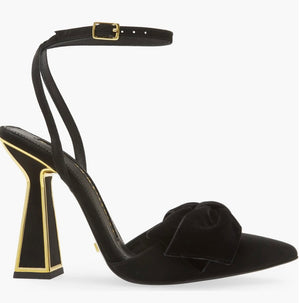 KAT MACONIE Maren Heels