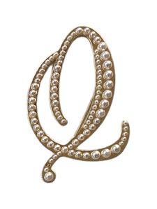 Pearled Letter “Q” Brooch